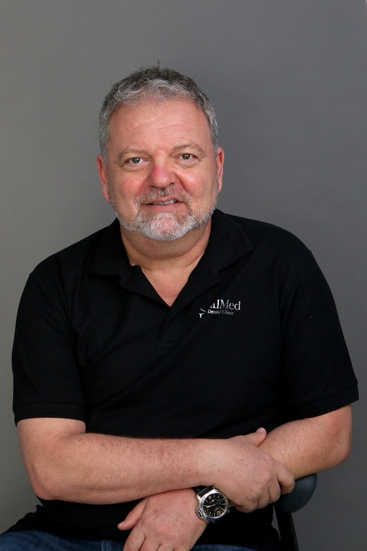 Adrian Kahn