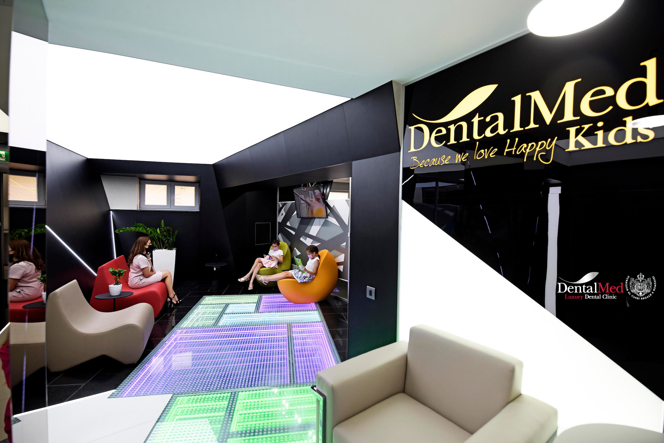 RD22537 Imagini din Clinica Stomatologica DentalMed Luxury Primaverii