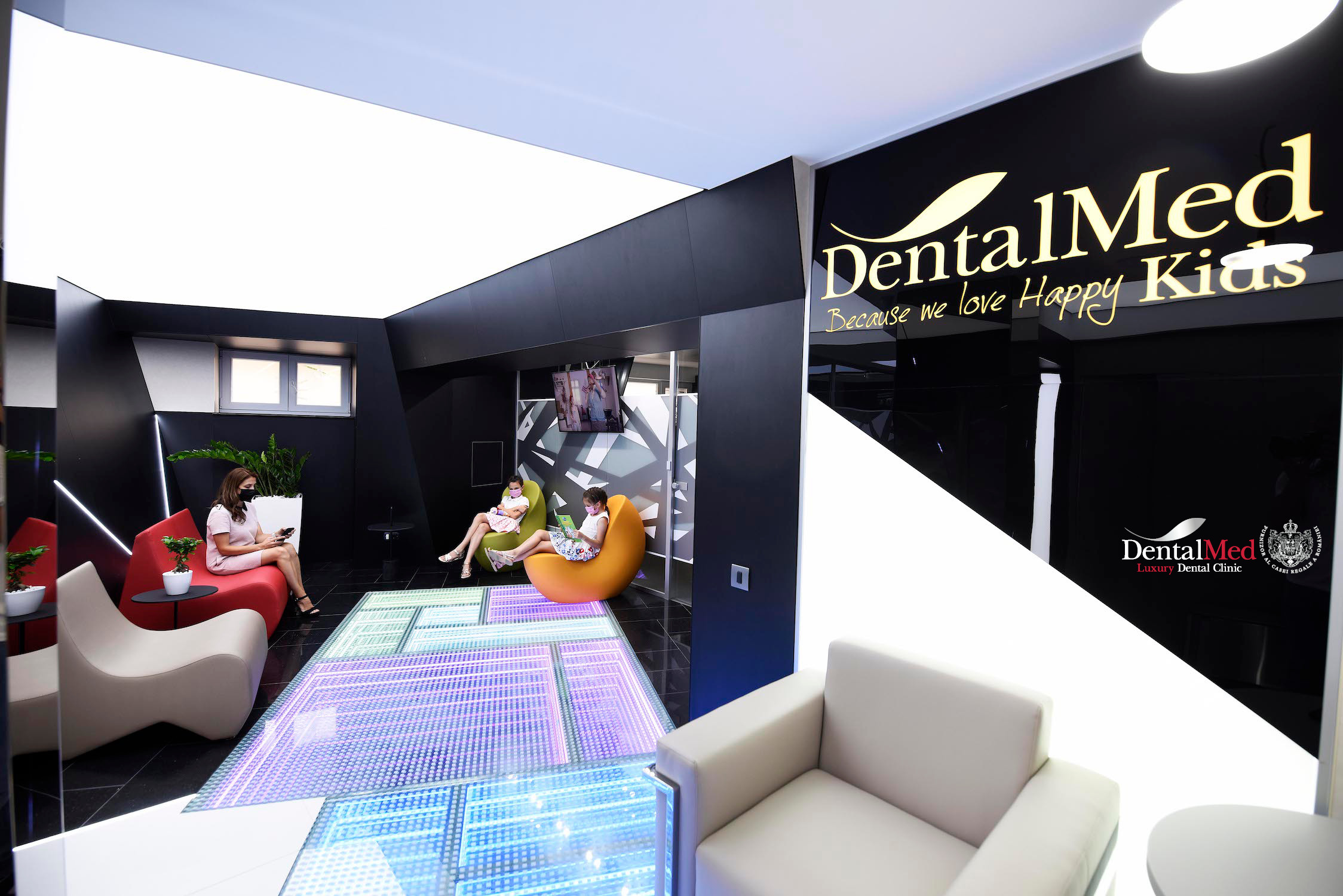 RD22583 Imagini din Clinica Stomatologica DentalMed Luxury Primaverii