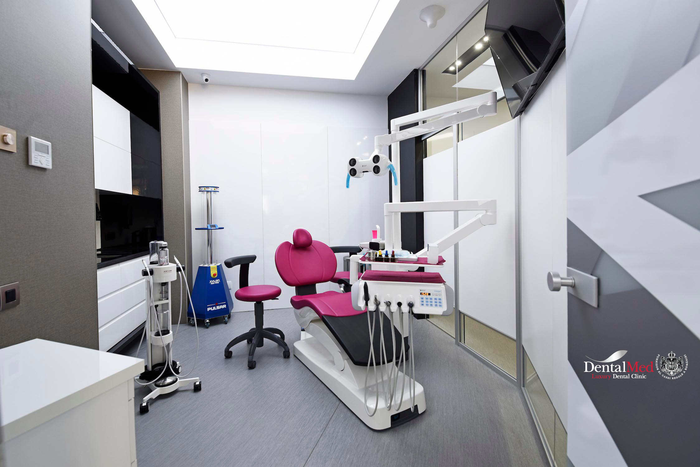 RD22930 Imagini din Clinica Stomatologica DentalMed Luxury Primaverii