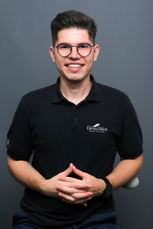 Valentin Paciurea dentist