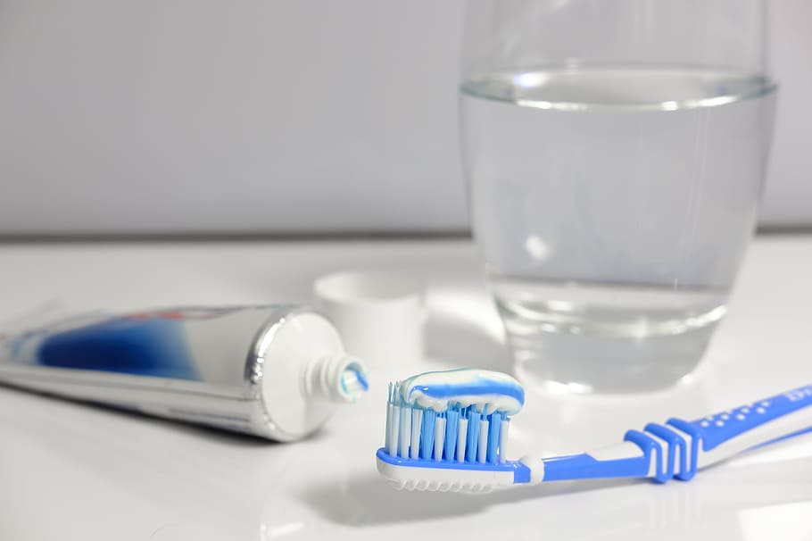 05.09 spalat pe dinti inainte de analize Spalat pe dinti inainte de analize – DA sau NU? Afla raspunsul medicilor!