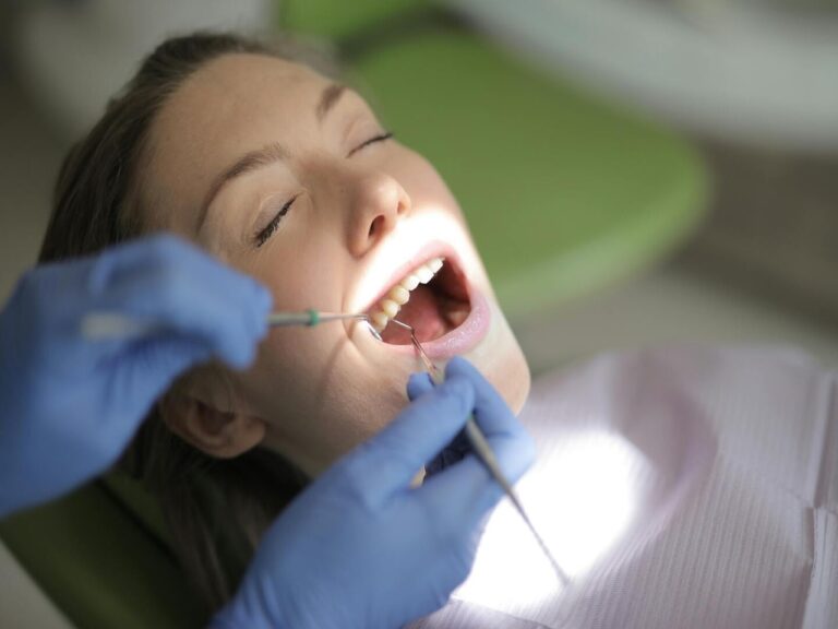aparat dentar daca am implant dentar 2 Pot purta aparat dentar dacă am implant dentar?