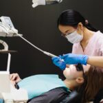 Simptome respingere implant dentar: cum îți dai seama dacă implantul nu se integrează corect 2 simptome respingere implant dentar 2 Simptome respingere implant dentar: cum îți dai seama dacă implantul nu se integrează corect