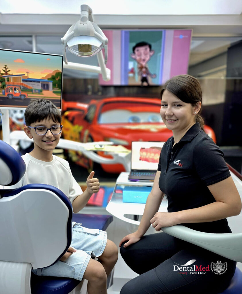Aparat dentar invizibil copii în București: SPARK Junior – soluția modernă pentru dinți drepți 1 Aparat dentar Spaark Junior Bucuresti