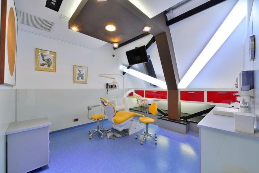 CPB9563 Imagini din clinica stomatologica DentalMed Luxury Marriott