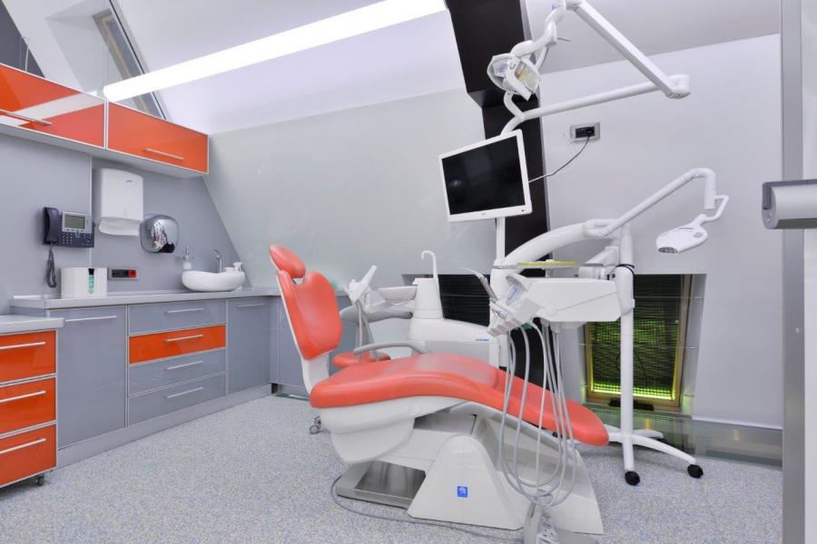 CPB9603 Imagini din clinica stomatologica DentalMed Marriott